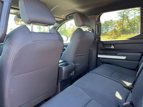 Used 2024 Toyota Tacoma TRD Off-Road image 15