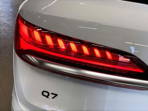 Certified 2025 Audi Q7 3.0T Premium Plus w/ Premium Plus Package AWD/4WD image 28