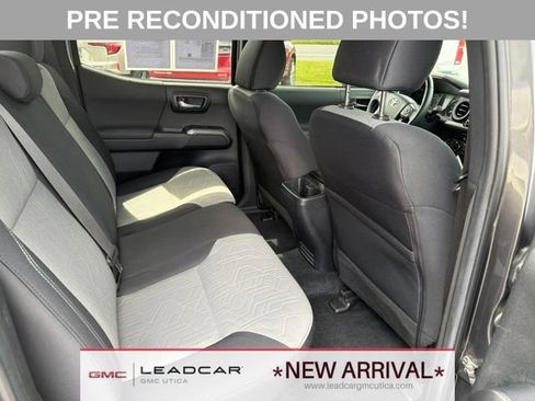 Used 2023 Toyota Tacoma TRD Off-Road w/ Black Out Package (TMS) AWD/4WD image 13