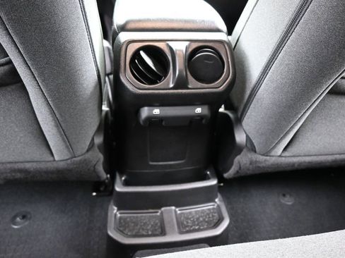 Used 2024 Jeep Wrangler Unlimited AWD/4WD image 38