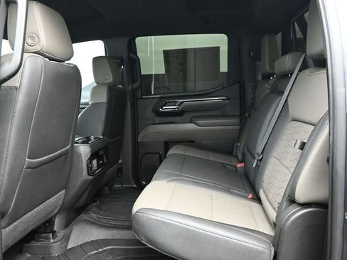 Used 2022 Chevrolet Silverado 1500 ZR2 w/ Technology Package AWD/4WD image 14