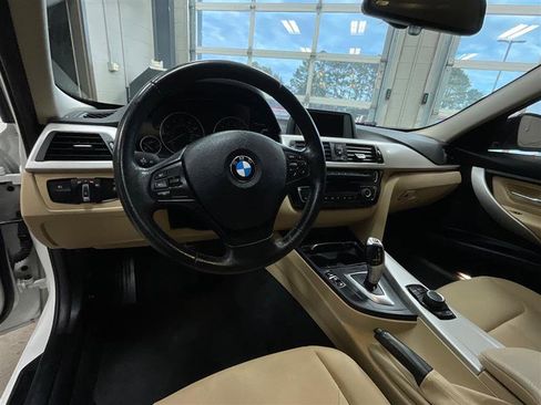 Used 2017 BMW 320i Sedan image 13