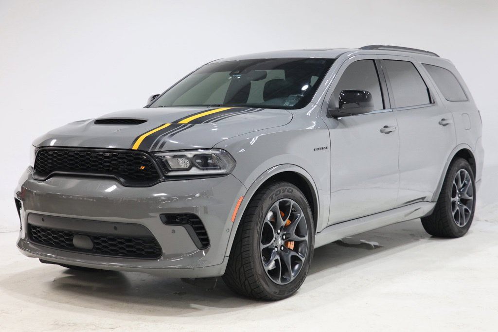 Used 2023 Dodge Durango R/T w/ Hemi Orange Plus Package AWD/4WD image 3