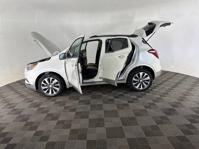 Used 2022 Buick Encore Preferred w/ Safety Package II AWD/4WD image 11