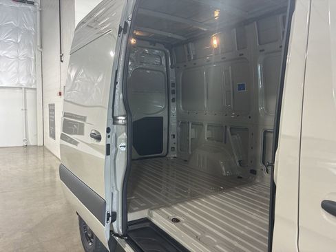 New 2025 Mercedes-Benz Sprinter 2500 image 5