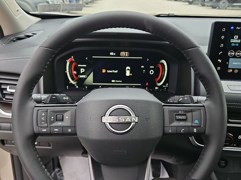 New 2026 Nissan Rogue Platinum image 18