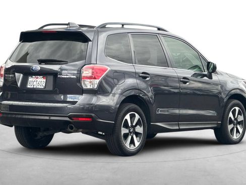 Used 2018 Subaru Forester 2.5i Limited AWD/4WD image 6