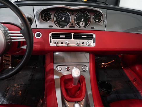 Used 2000 BMW Z8 RWD image 12