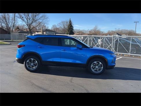 Certified 2024 Chevrolet Blazer LT w/ Convenience Package image 9