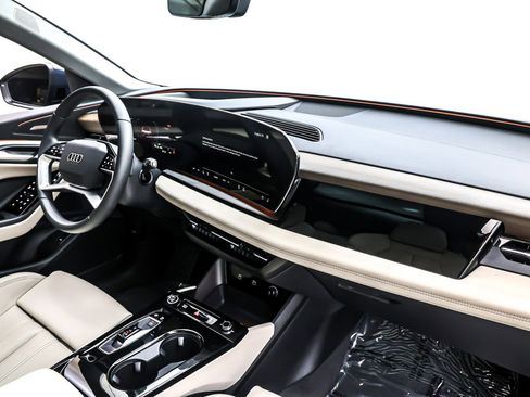 Used 2025 Audi Q6 e-tron Premium Plus w/ Premium Plus image 17