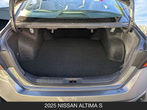 Used 2025 Nissan Altima 2.5 S image 21