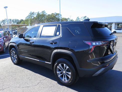 New 2026 Chevrolet Equinox LT w/ Convenience Package II image 5