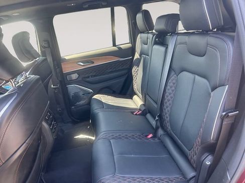 Used 2025 Jeep Grand Cherokee Summit AWD/4WD image 12