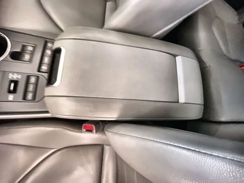 Used 2022 Toyota Highlander XLE AWD/4WD image 21