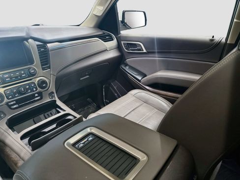 Used 2019 GMC Yukon Denali w/ Denali Ultimate Package AWD/4WD image 28