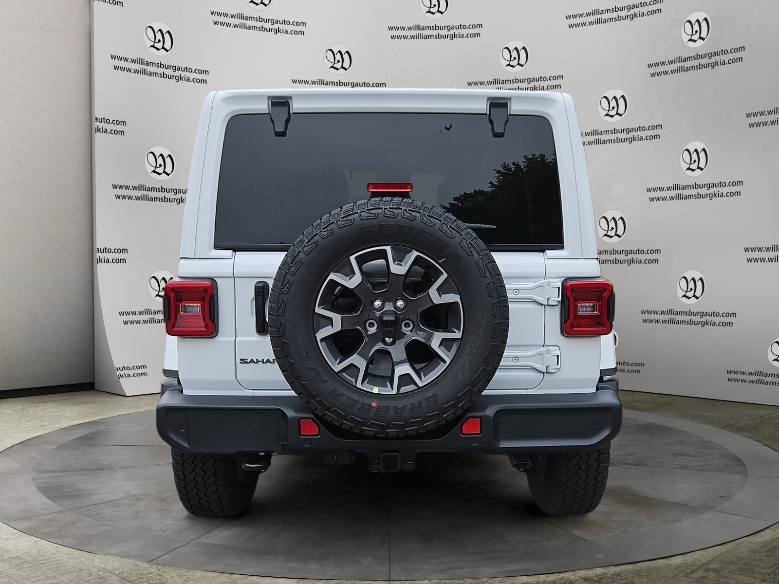 New 2027 Jeep Wrangler Unlimited Sahara AWD/4WD image 4
