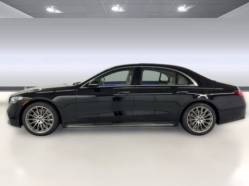 New 2026 Mercedes-Benz S 580e 4MATIC Sedan image 2