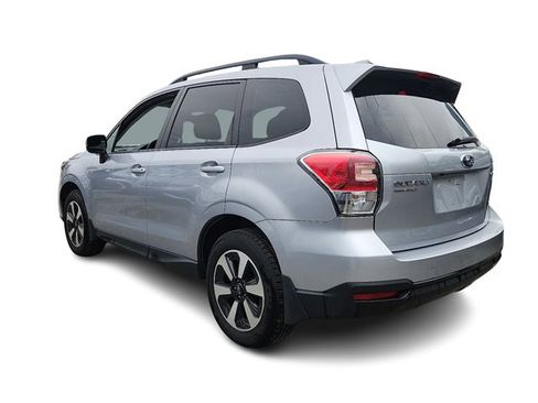 Used 2017 Subaru Forester 2.5i Premium image 4