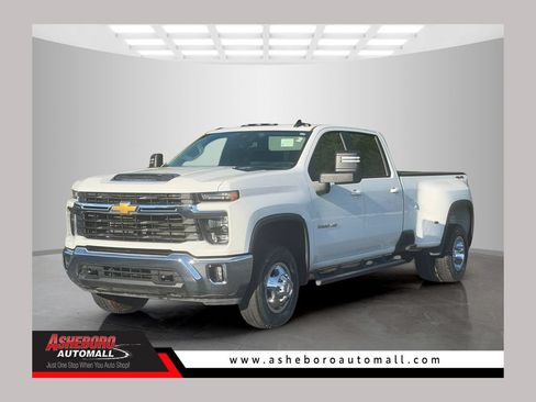 Used 2025 Chevrolet Silverado 3500 LT AWD/4WD image 1