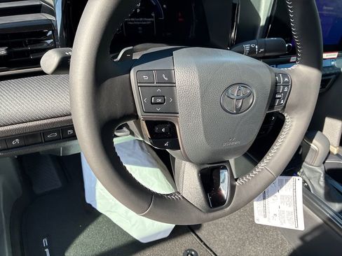 New 2026 Toyota Camry SE image 21