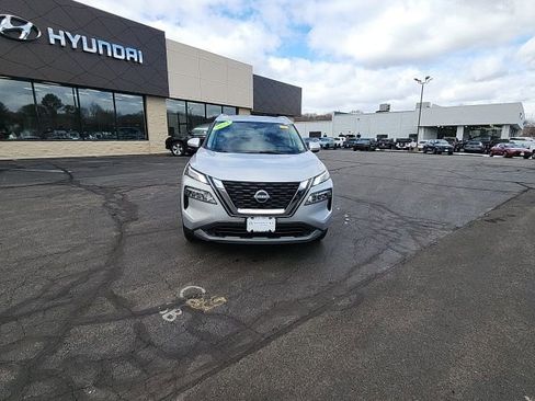 Used 2023 Nissan Rogue SV w/ SV Premium B Package image 1