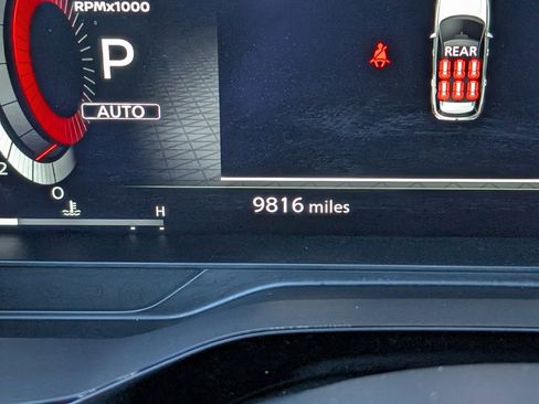 Used 2024 Nissan Pathfinder Platinum w/ Cargo Package image 29