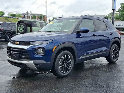 Used 2023 Chevrolet TrailBlazer LT AWD/4WD image 3