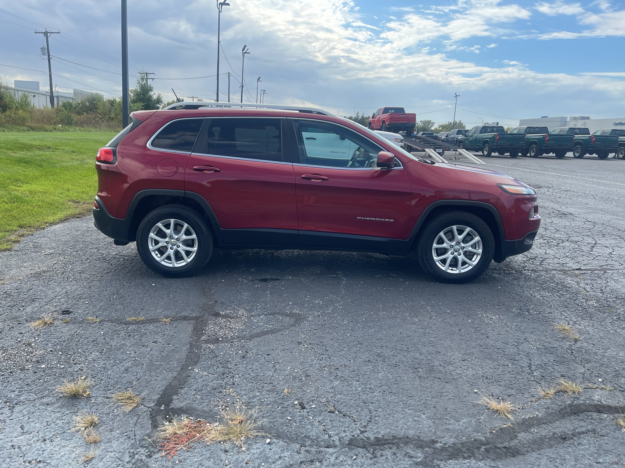 Used 2015 Jeep Cherokee Latitude AWD/4WD image 7