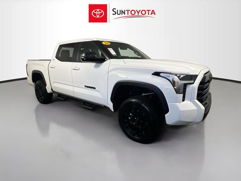Used 2026 Toyota Tundra SR5 w/ SR5 Premium Package AWD/4WD image 1