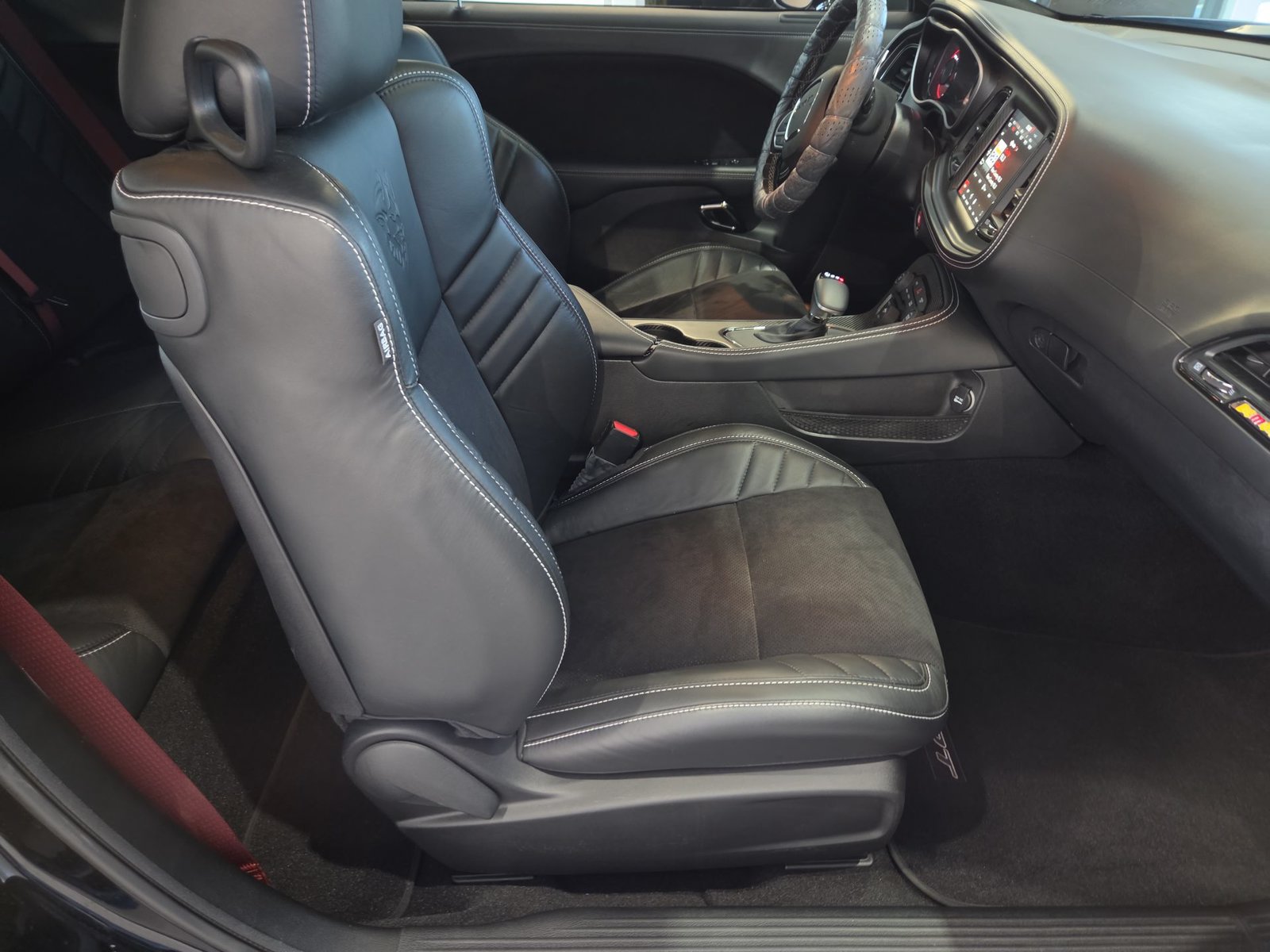 Used 2023 Dodge Challenger SRT Hellcat Redeye RWD image 27