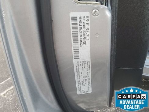 Used 2021 Chrysler Pacifica Limited w/ Premium & Safety Sphere Group image 48