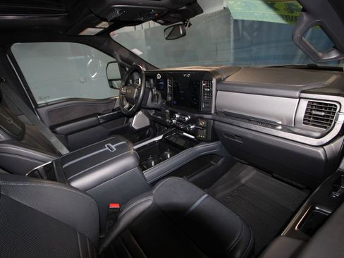 Used 2025 Ford F350 Platinum AWD/4WD image 25