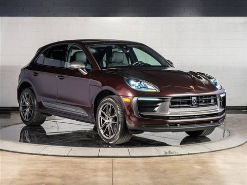 Certified 2026 Porsche Macan AWD/4WD image 7