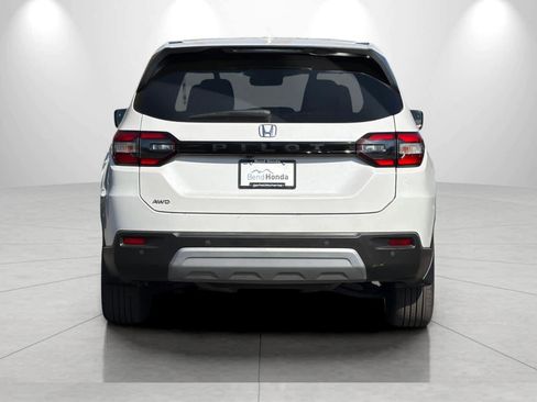 Used 2025 Honda Pilot EX-L image 7