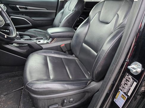 Used 2020 Kia Telluride S w/ S 8 Passenger Seating Package image 10