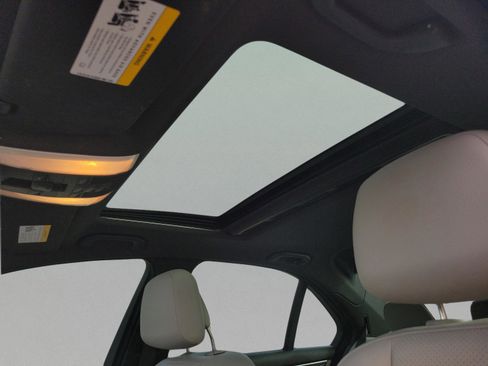 Used 2013 Mercedes-Benz C 250 Sedan image 24