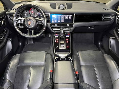 Used 2024 Porsche Macan image 74