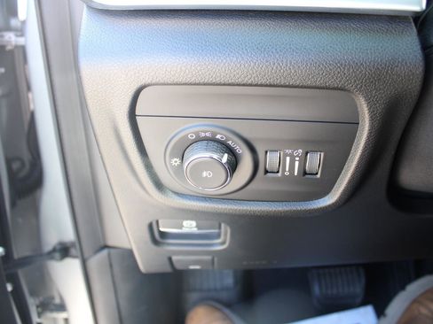 Used 2021 Jeep Grand Cherokee L Overland w/ Luxury Tech Group IV AWD/4WD image 13