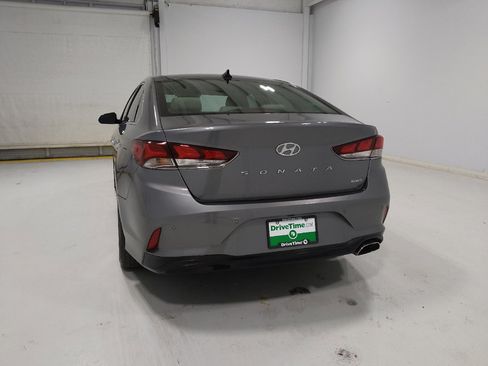 Used 2018 Hyundai Sonata Limited w/ Ultimate Package 07 FWD image 6