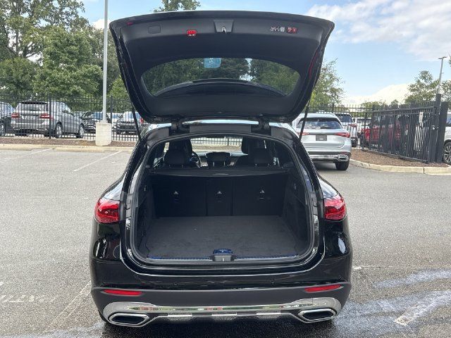 Used 2026 Mercedes-Benz GLC 300 4MATIC image 24