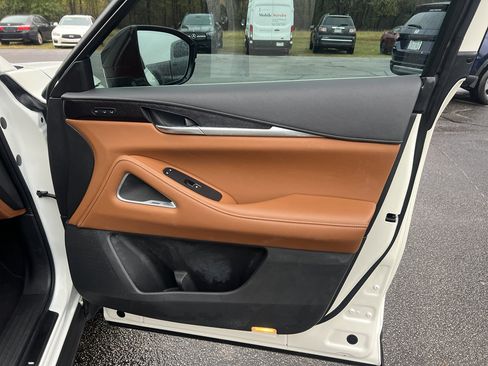 Used 2023 INFINITI QX60 Sensory w/ Vision Package image 31