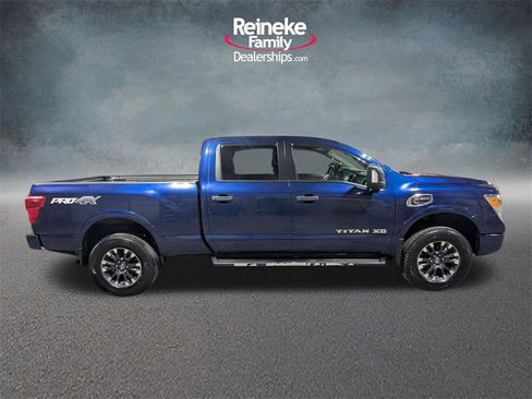 Used 2018 Nissan Titan PRO-4X w/ Pro-4x Convenience Package image 4