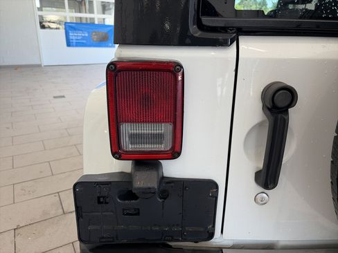 Used 2012 Jeep Wrangler Unlimited Sahara w/ Connectivity Group image 12