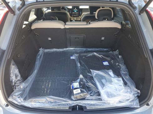 New 2026 Volvo XC60 T8 Plus w/ Protection Package Premier image 4