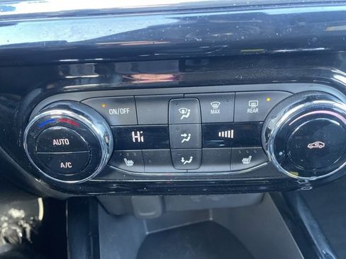 Used 2025 Chevrolet Trax RS image 26