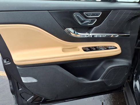 Certified 2022 Lincoln Corsair Reserve w/ Elements Package image 13