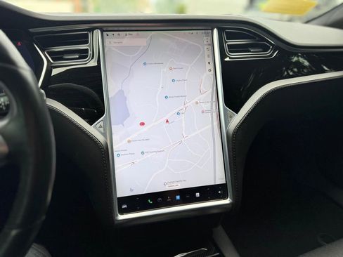 Used 2018 Tesla Model S 75D AWD/4WD image 15