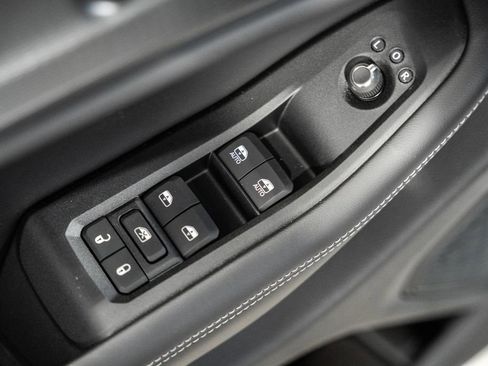 New 2025 Jeep Grand Cherokee image 35