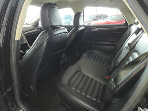 Used 2020 Ford Fusion SEL FWD image 21