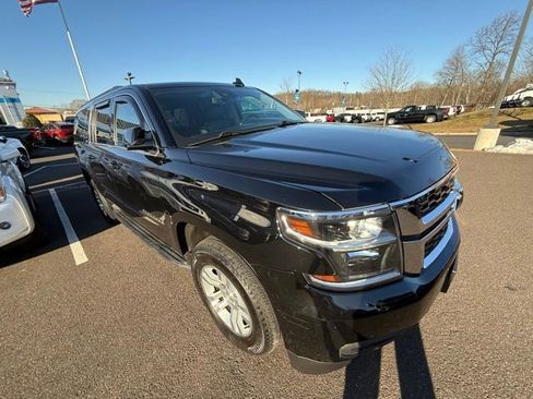 Used 2020 Chevrolet Suburban LT image 10